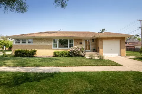 520 Peterson Ave, Park Ridge, IL 60068