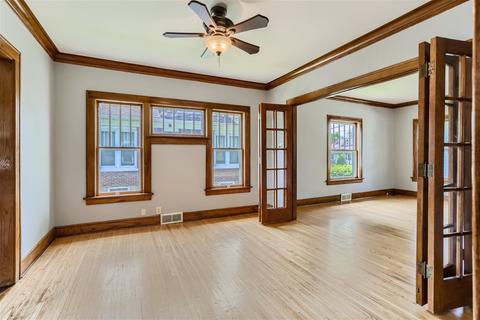315 Wheelock St, Elgin, IL 60123 photo 8