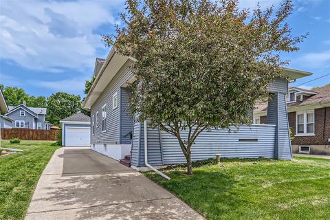 315 Wheelock St, Elgin, IL 60123 photo 2