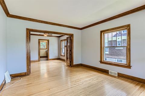 315 Wheelock St, Elgin, IL 60123 photo 6