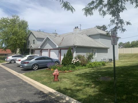 7020 Barrington Ct #102, Woodridge, IL 60517