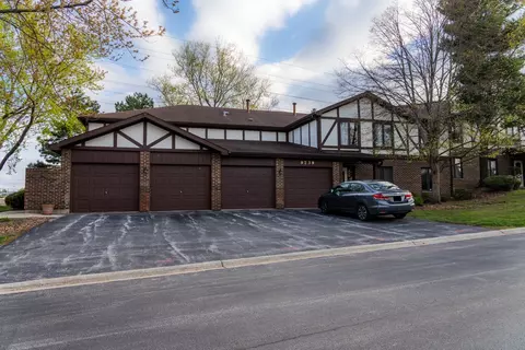 9739 Mill Dr #E2, Palos Park, IL 60464