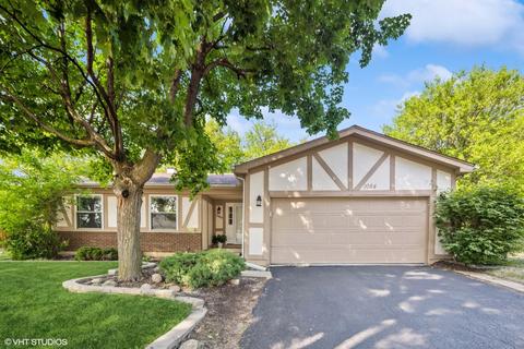 1054 Foxworth Blvd, Lombard, IL 60148