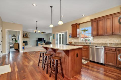 2821 Ninovan Ln, Minooka, IL 60447 photo 12