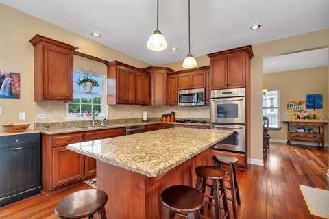 2821 Ninovan Ln, Minooka, IL 60447 photo 9