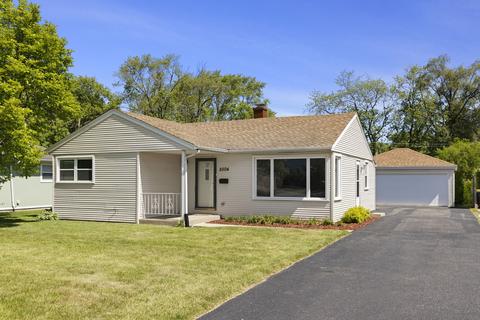 2504 Kirchoff Rd, Rolling Meadows, IL 60008