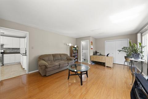 2504 Kirchoff Rd, Rolling Meadows, IL 60008 photo 9