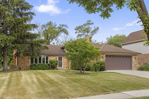 7748 Wakefield Dr, Darien, IL 60561
