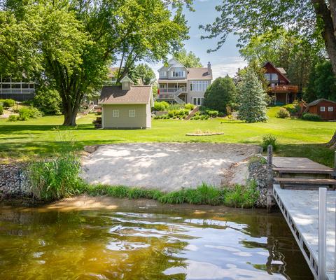 1519 Lake Holiday Dr, Lake Holiday, IL 60548