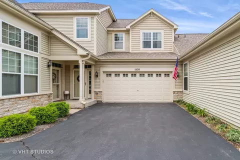 1820 Chase Ln #1820, Aurora, IL 60502