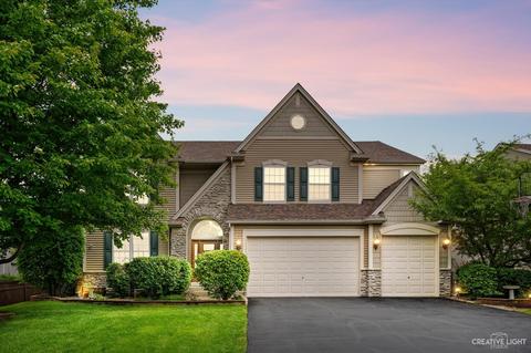 2728 Moutray Ln, North Aurora, IL 60542
