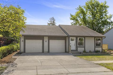 2 S641 Harvard Dr, Warrenville, IL 60555