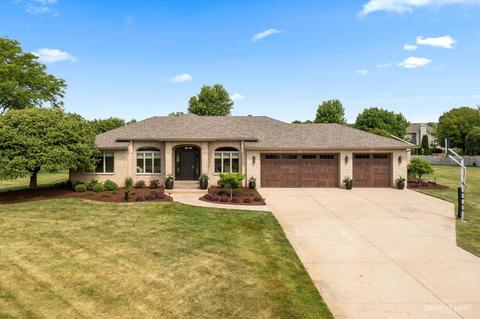 37 W632 Volintine Farm Rd, Batavia, IL 60510