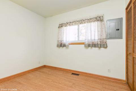 1402 Sunset Dr, Holiday Hills, IL 60051 photo 14