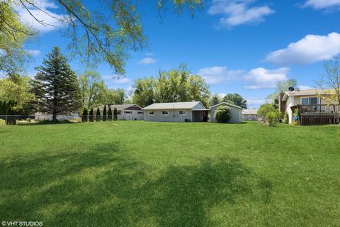 1402 Sunset Dr, Holiday Hills, IL 60051 photo 3
