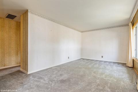 1402 Sunset Dr, Holiday Hills, IL 60051 photo 6