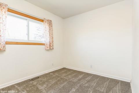 1402 Sunset Dr, Holiday Hills, IL 60051 photo 12