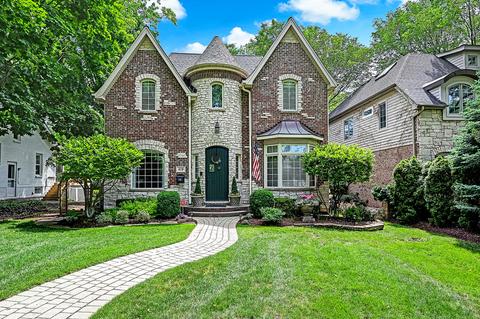 419 S Bruner St, Hinsdale, IL 60521