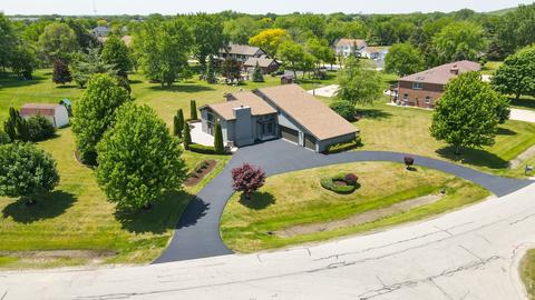 160 Pintail Ln, Bloomingdale, IL 60108