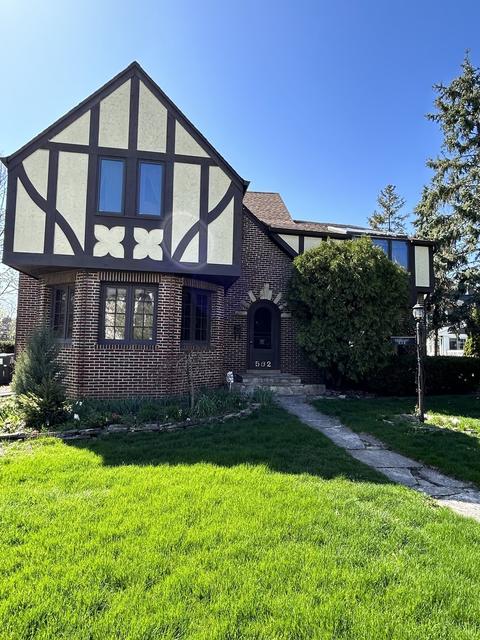 532 S Vine Ave, Park Ridge, IL 60068
