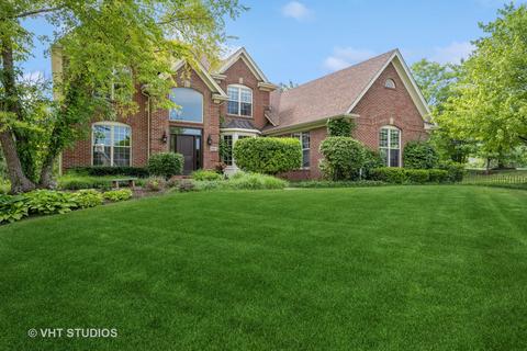 3807 Chesapeake Rd, Saint Charles, IL 60175