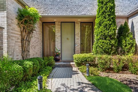 2095 Painters Lake Rd, Highland Park, IL 60035