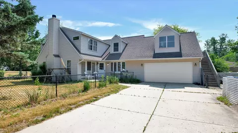 313 West St, Geneva, IL 60134
