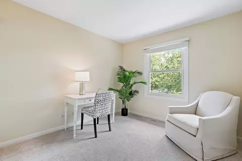 1815 W Parkside Dr, Hoffman Estates, IL 60192 photo 12