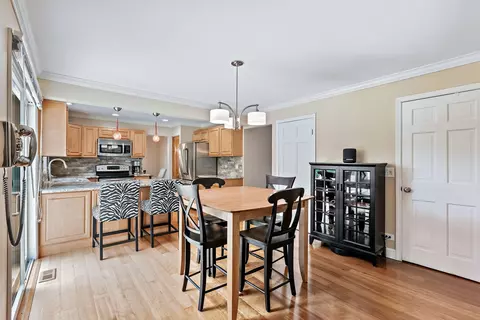 1815 W Parkside Dr, Hoffman Estates, IL 60192 photo 9