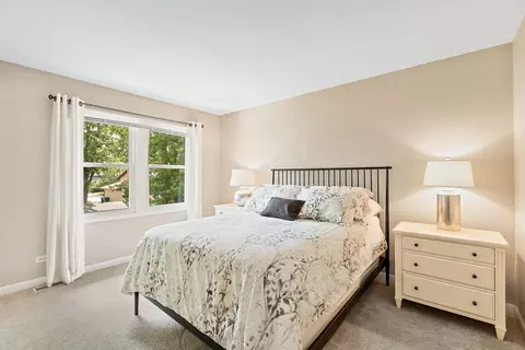 1815 W Parkside Dr, Hoffman Estates, IL 60192 photo 15