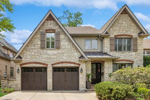 136 Arthur Ave, Clarendon Hills, IL 60514