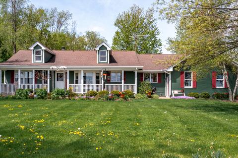 3013 Pagles Rd, Harvard, IL 60033