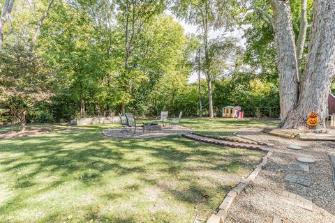 1822 Crescent Dr, Champaign, IL 61821 photo 6