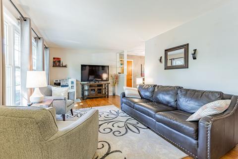 1822 Crescent Dr, Champaign, IL 61821 photo 8
