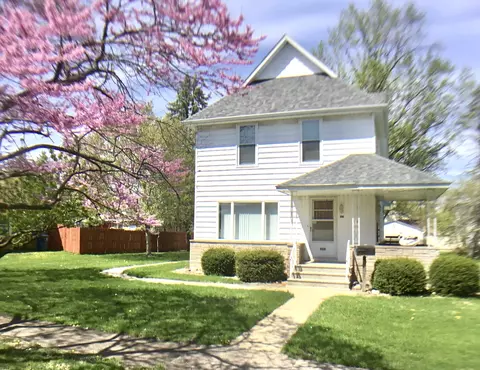 216 W Delaware St, Dwight, IL 60420