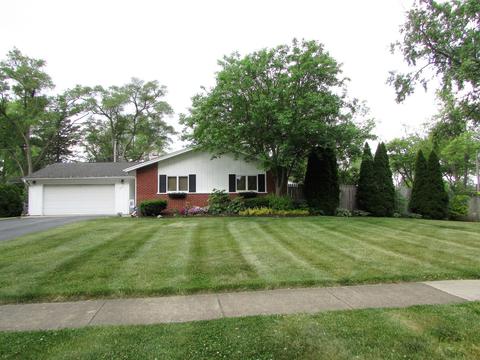 21 W255 Canary Rd, Lombard, IL 60148