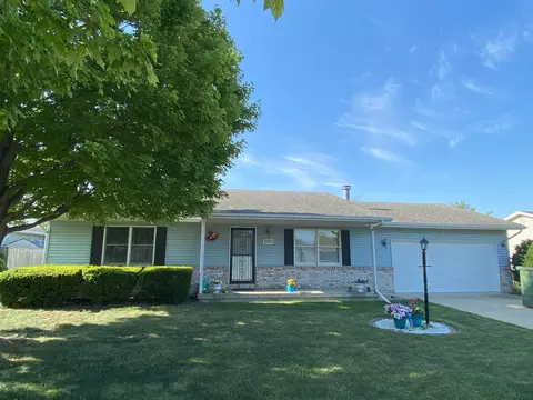 3205 Old Warson Rd, Champaign, IL 61822