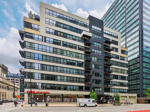 130 S Canal St #622, Chicago, IL 60606