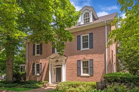 431 Washington Ave, Wilmette, IL 60091