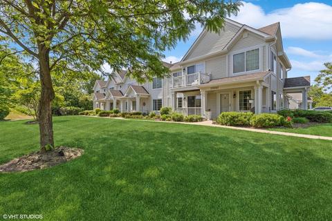 39307 N Melbourne Ct, Beach Park, IL 60083