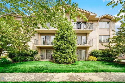 4020 W 105th St #2N, Oak Lawn, IL 60453