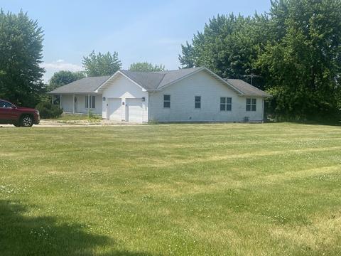 15904 Gaylord Rd, Lockport, IL 60441