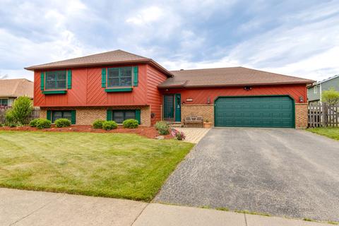 1072 Boulevard View Ave, Gurnee, IL 60031