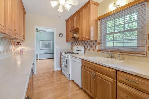 216 Center Ave, Wheeling, IL 60090 photo 9
