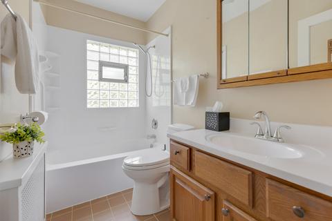 216 Center Ave, Wheeling, IL 60090 photo 13