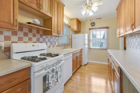 216 Center Ave, Wheeling, IL 60090 photo 8