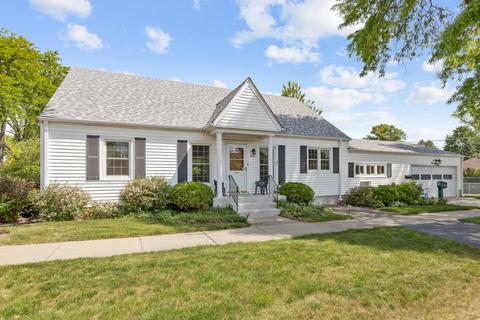 216 Center Ave, Wheeling, IL 60090