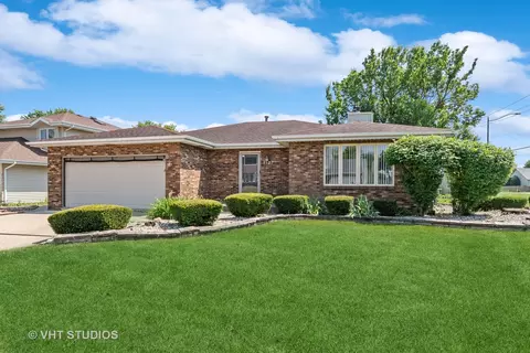 1127 Wheatland Dr, Shorewood, IL 60404