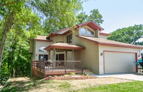 319 Holiday Dr, Lake Holiday, IL 60552