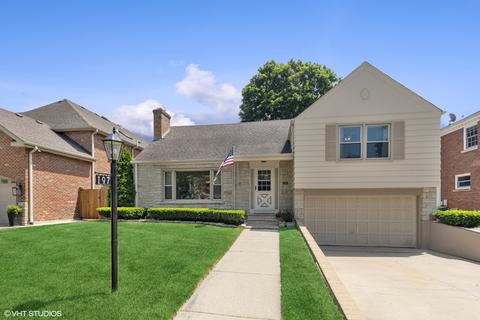 197 S Fairfield Ave, Elmhurst, IL 60126